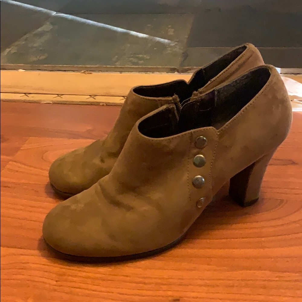 Women’s booties